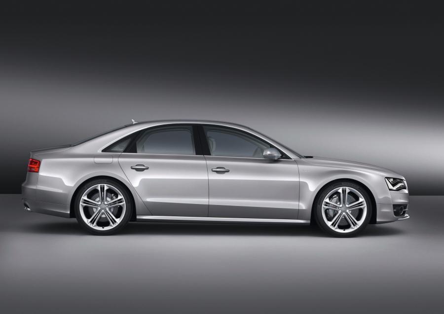  Audi S8 (D4) 2012 года  (WW) (фото 21 из 59)